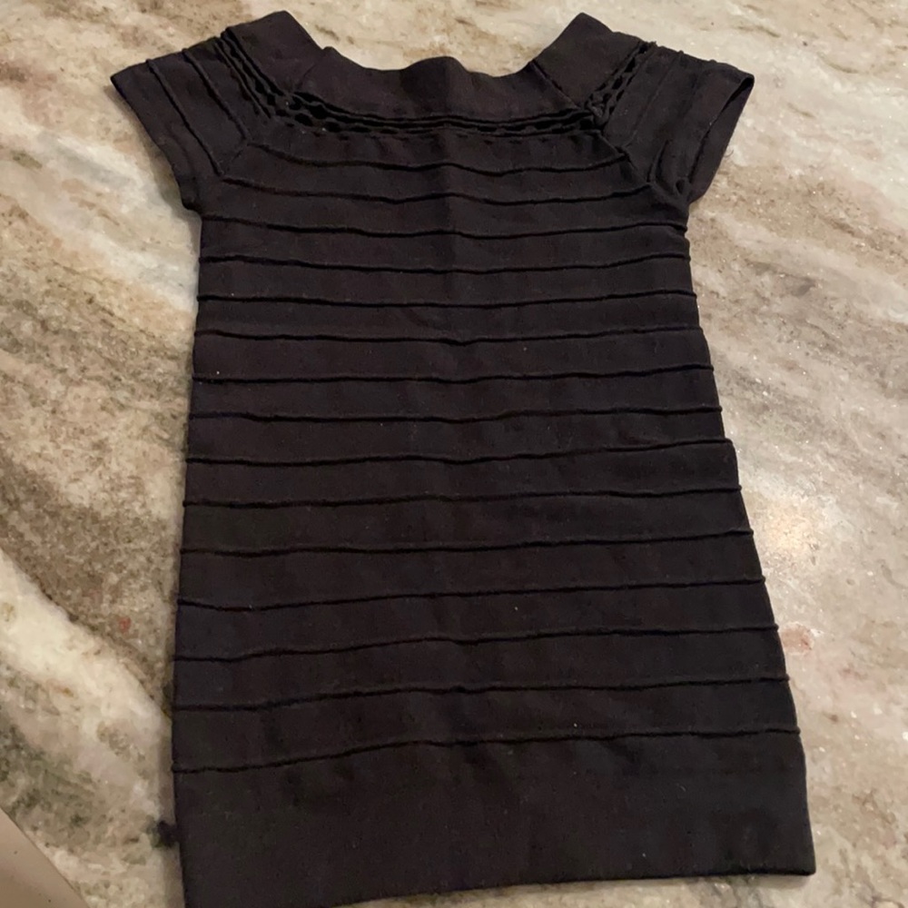 Black stretchy top one size between 7-14